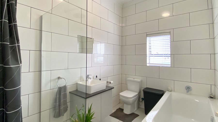 4 Bedroom Property for Sale in Dwarskersbos Western Cape